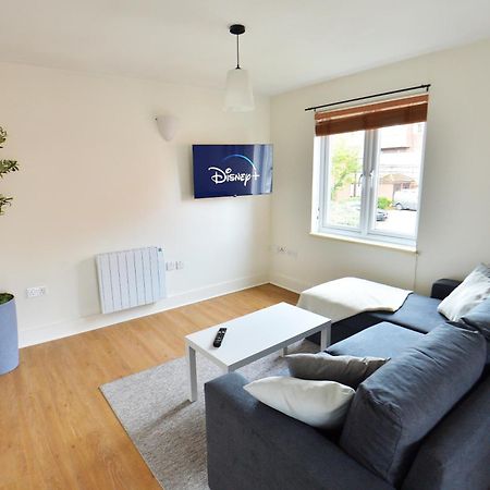 Stylish 2Br Flat - 2 Free Parking Spaces - Near Lgw Airport Crawley  Extérieur photo
