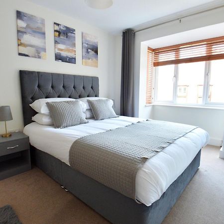 Stylish 2Br Flat - 2 Free Parking Spaces - Near Lgw Airport Crawley  Extérieur photo