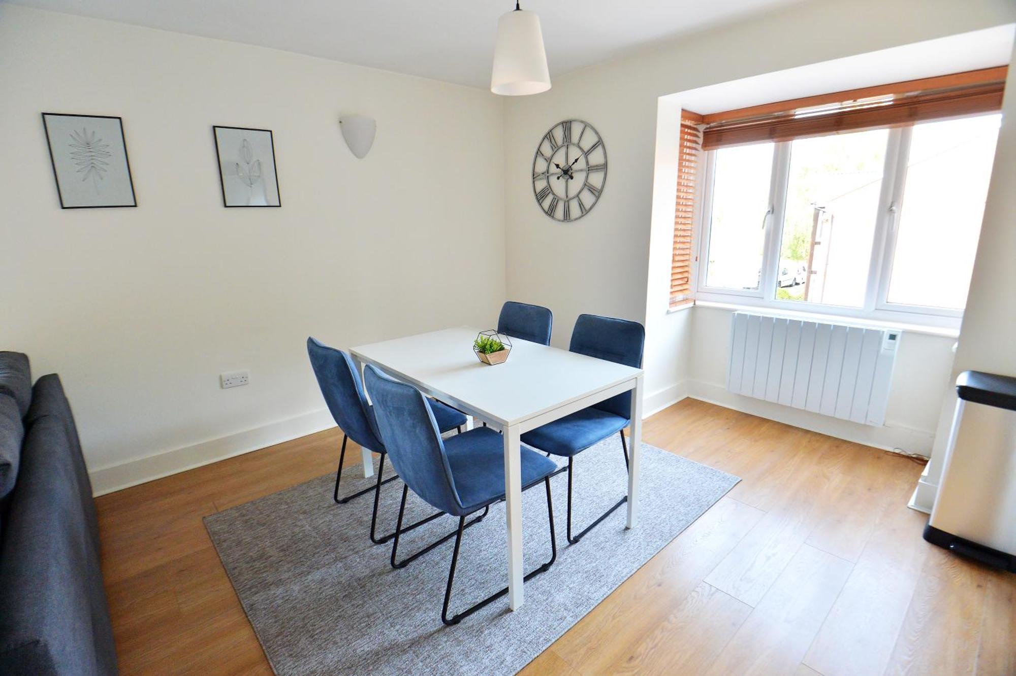 Stylish 2Br Flat - 2 Free Parking Spaces - Near Lgw Airport Crawley  Extérieur photo